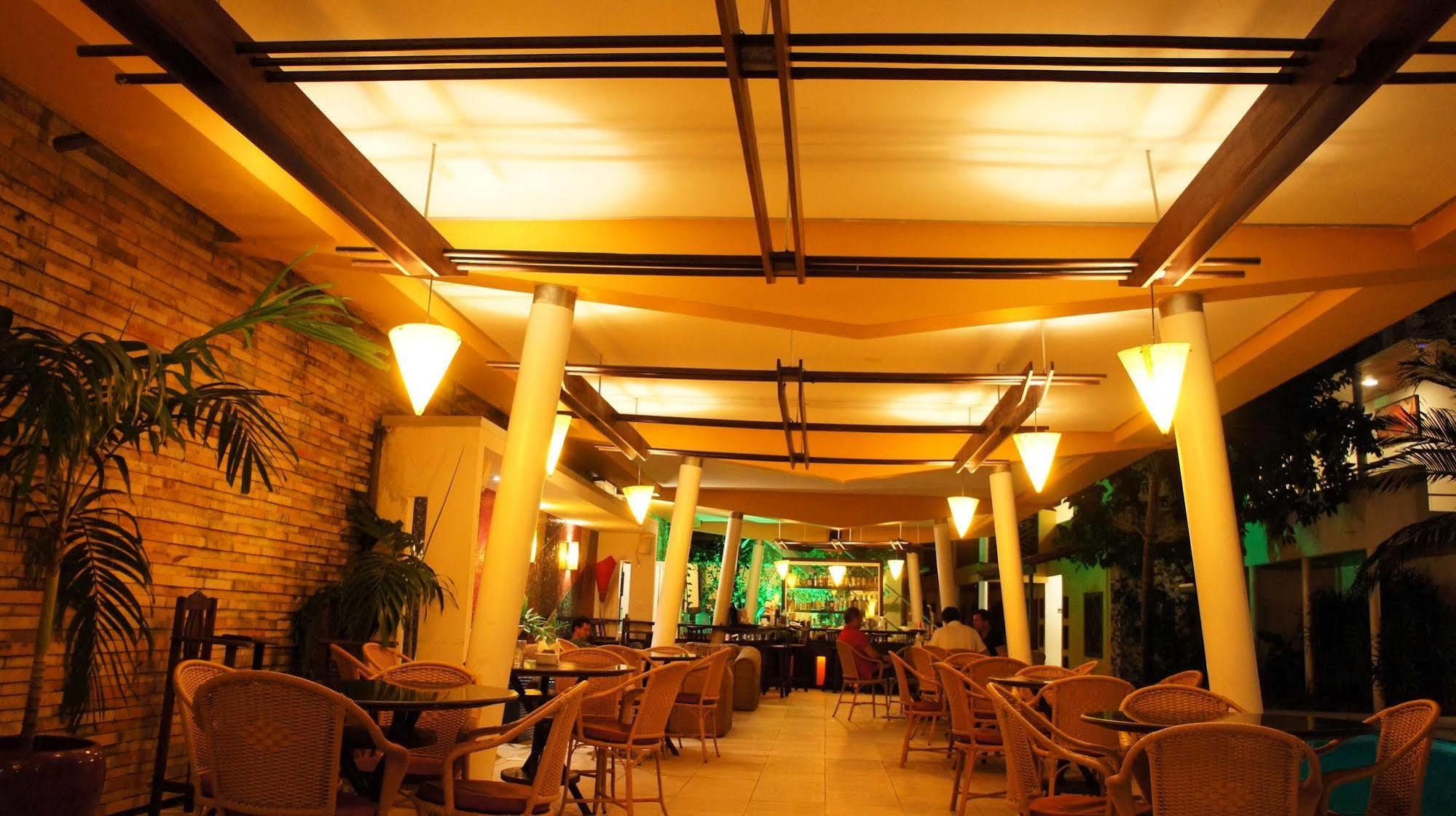 Hotel Aconchego 3*